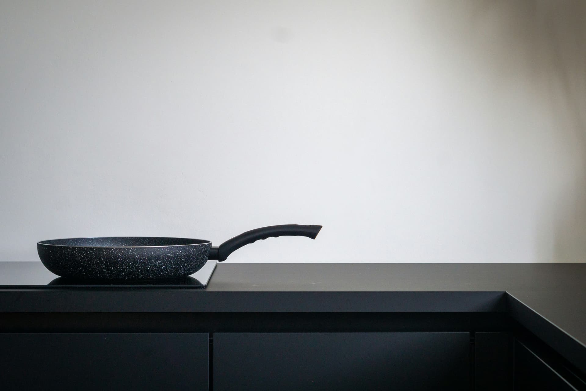 Should You Still Choose Gas or Switch to Induction in 2025?