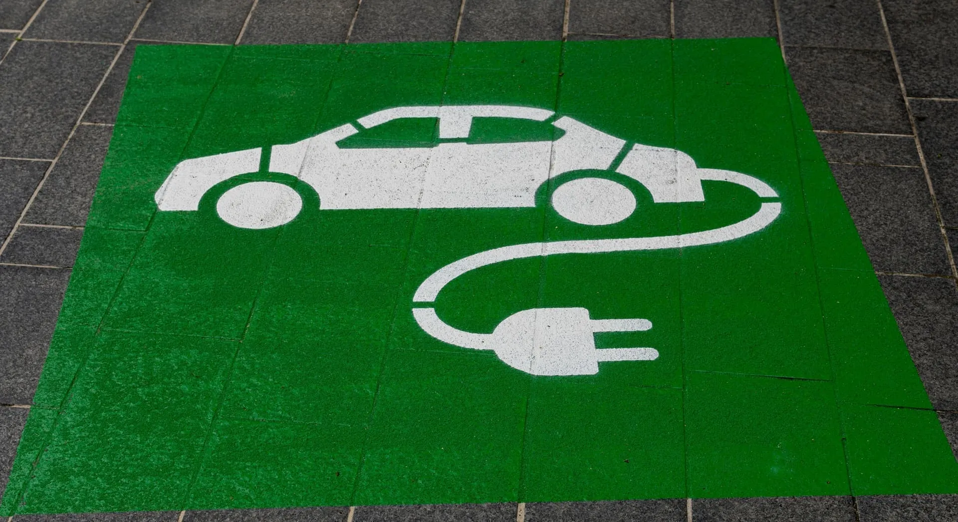 La voiture électrique en 2025 : promesse ou désillusion ?