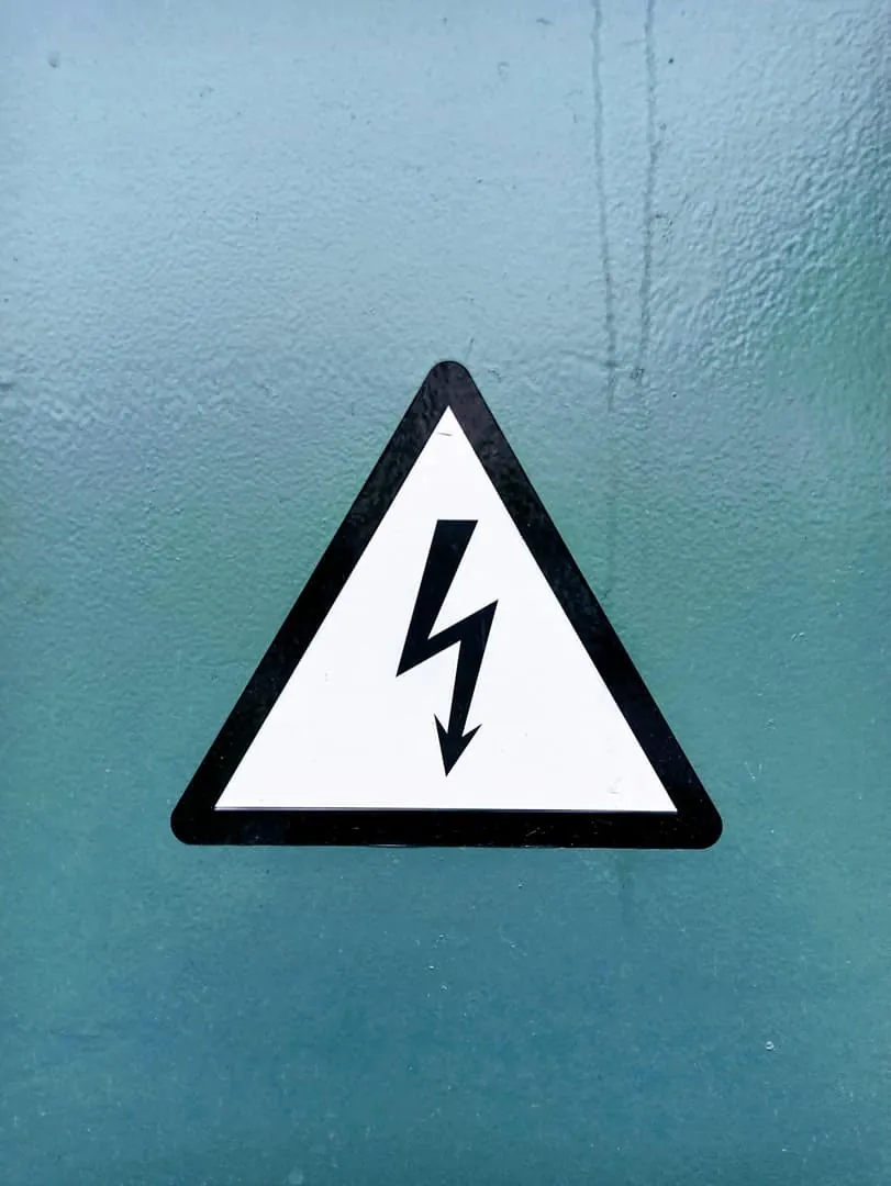 Noël provoque le plus gros pic énergétique de l'année en Europe — comment en profiter sans choc sur la facture
